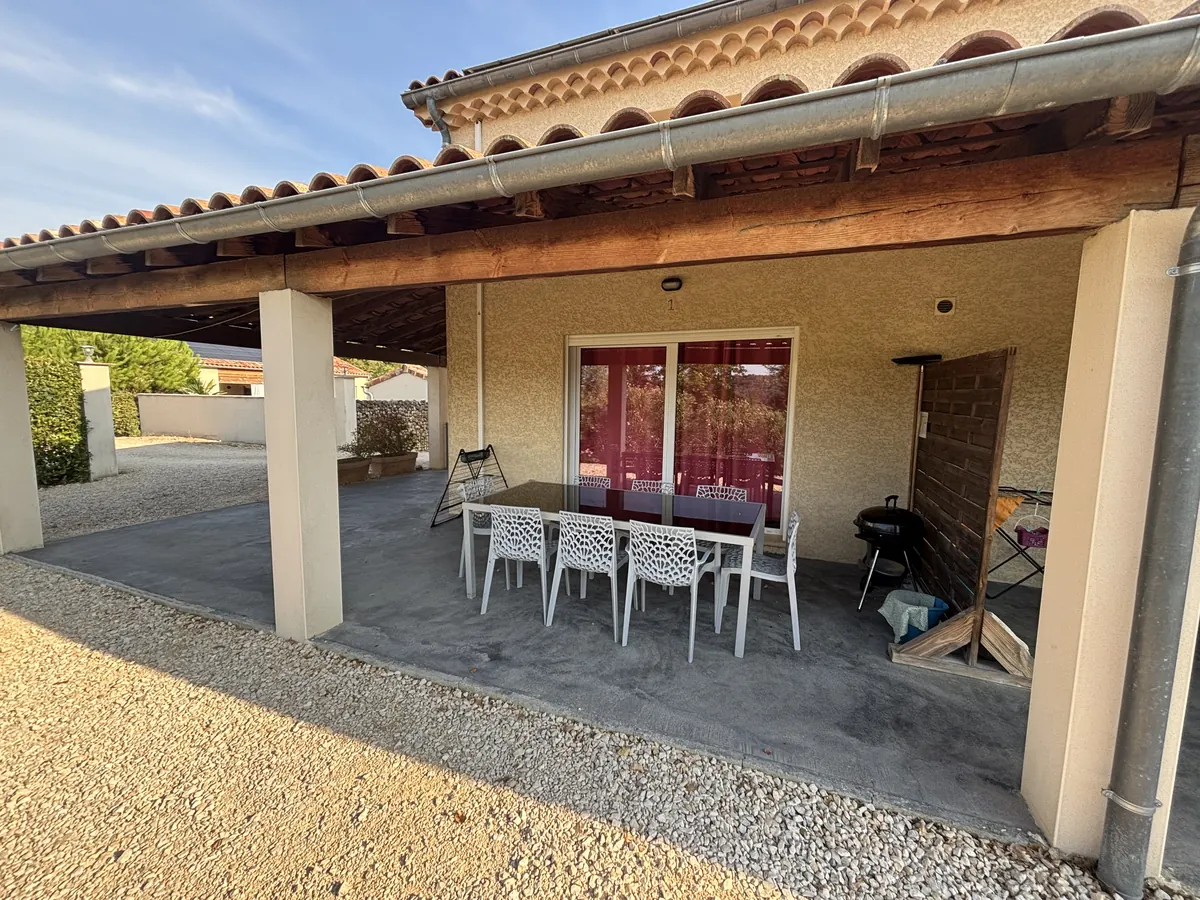 Overdekt terras van vakantiewoning 1 van Villa Vallon I
