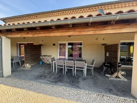 Overdekt terras van vakantiewoning 2 van Villa Vallon I